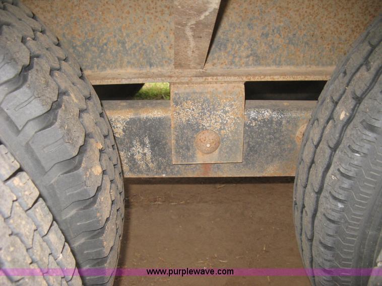 image for item H9408 1999 L&L gooseneck trailer