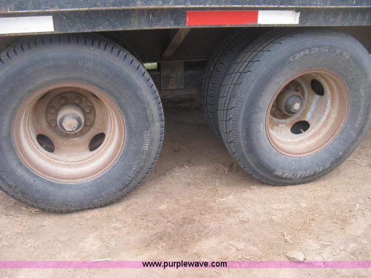 image for item H9408 1999 L&L gooseneck trailer