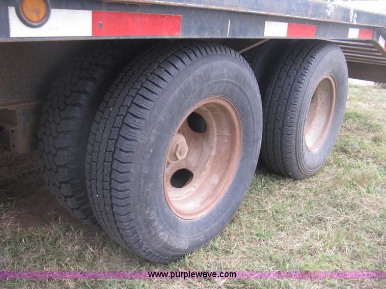 image for item H9408 1999 L&L gooseneck trailer