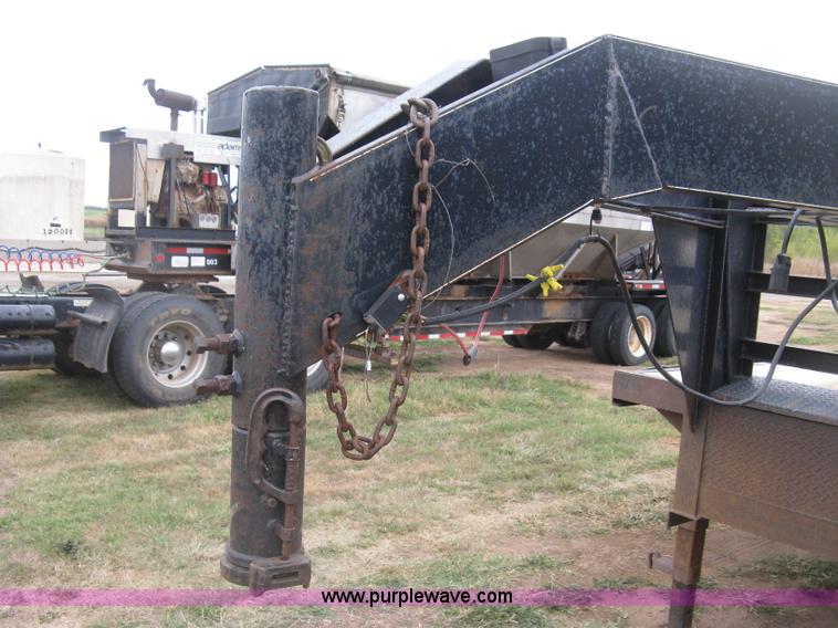image for item H9408 1999 L&L gooseneck trailer