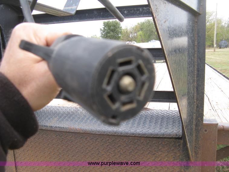 image for item H9408 1999 L&L gooseneck trailer