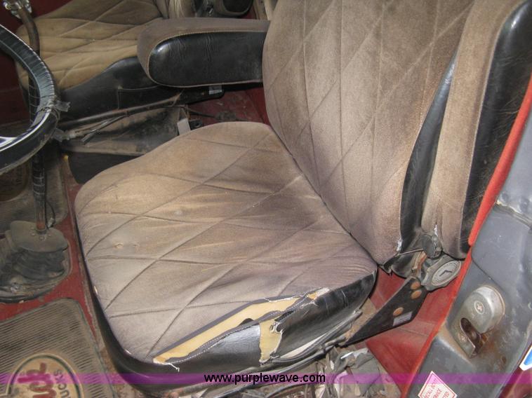 image for item H9410 1985 Mack RW600 Superliner tender truck