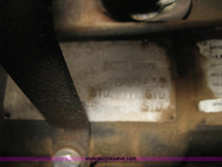 image for item H9410 1985 Mack RW600 Superliner tender truck