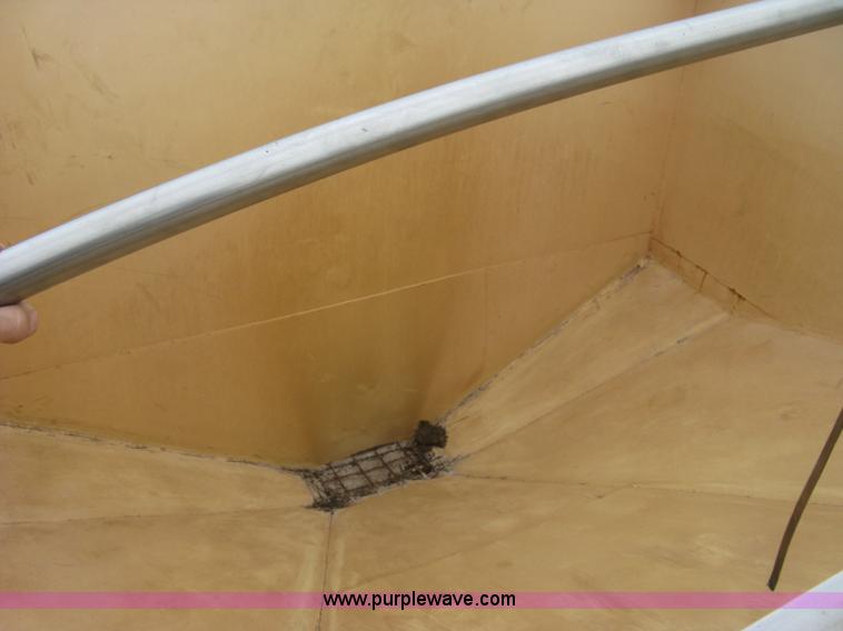 image for item H9410 1985 Mack RW600 Superliner tender truck