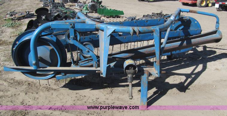 image for item H9445 Ford 503 hay rake