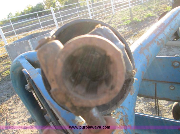 image for item H9445 Ford 503 hay rake