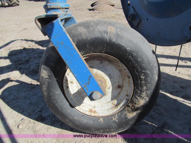 image for item H9445 Ford 503 hay rake