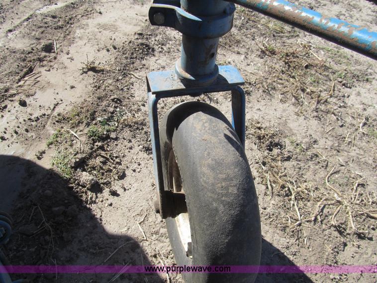 image for item H9445 Ford 503 hay rake