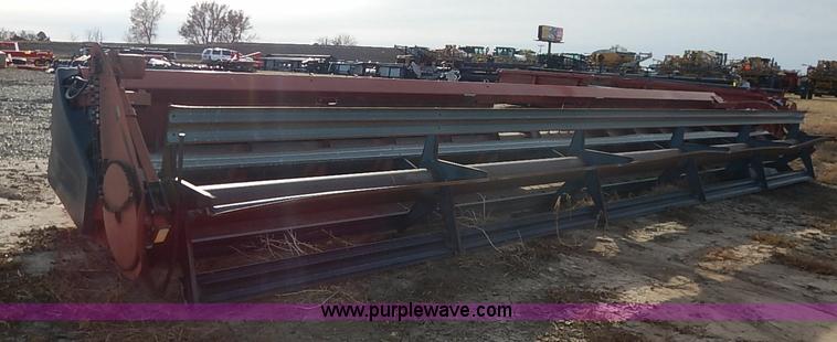 image for item I5225 1989 Case IH 1010 head