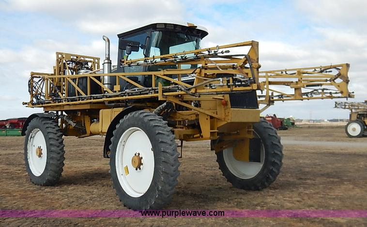 image for item I5228 1999 Ag-Chem RoGator 854 self-propelled sprayer