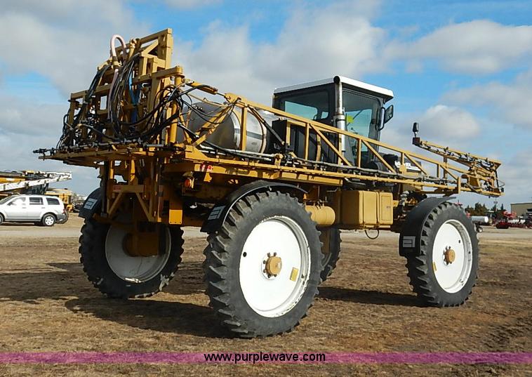 image for item I5228 1999 Ag-Chem RoGator 854 self-propelled sprayer