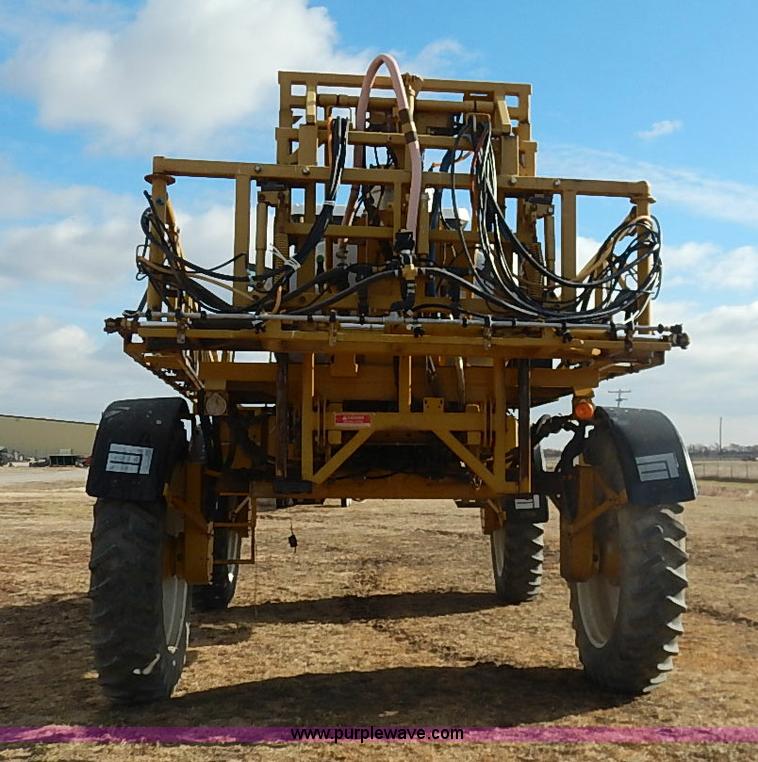image for item I5228 1999 Ag-Chem RoGator 854 self-propelled sprayer