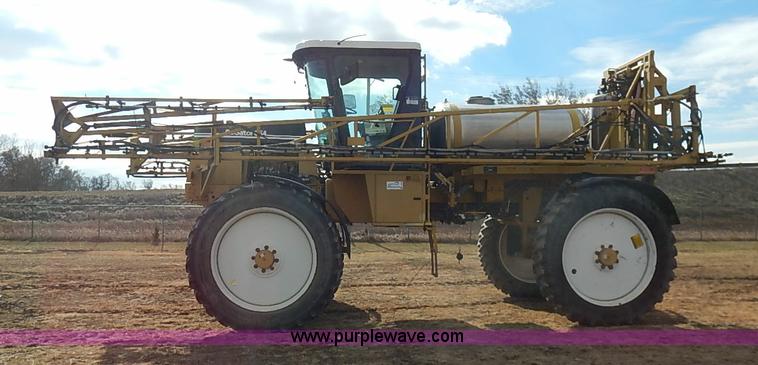 image for item I5228 1999 Ag-Chem RoGator 854 self-propelled sprayer
