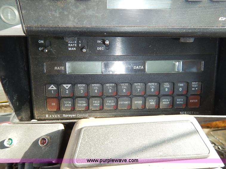 image for item I5228 1999 Ag-Chem RoGator 854 self-propelled sprayer