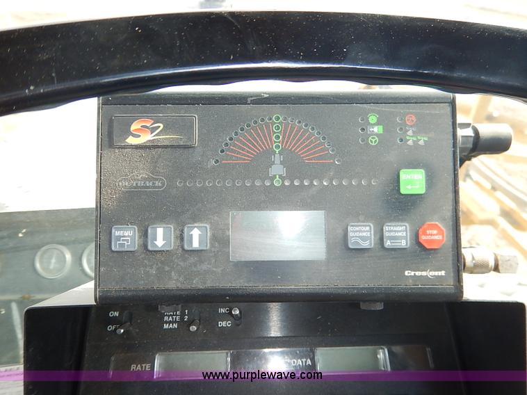 image for item I5228 1999 Ag-Chem RoGator 854 self-propelled sprayer