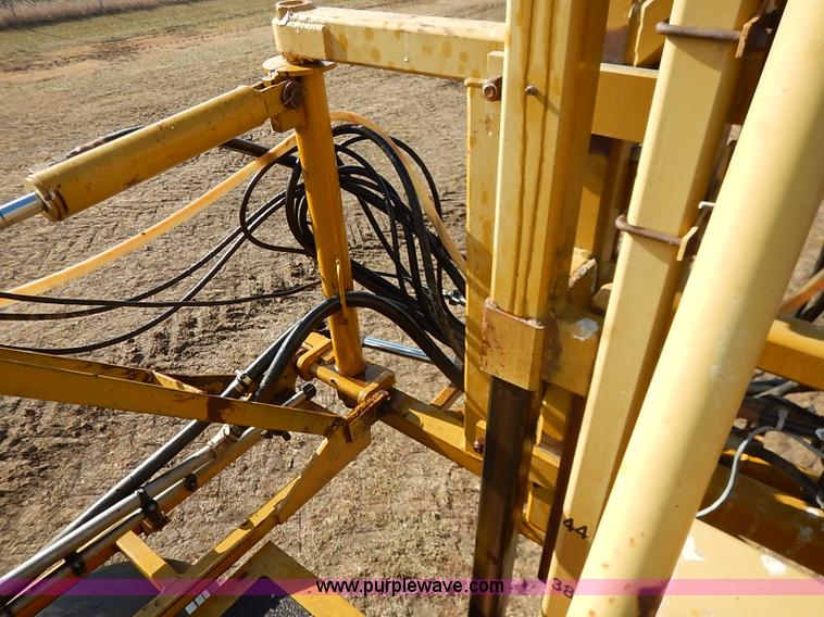 image for item I5228 1999 Ag-Chem RoGator 854 self-propelled sprayer