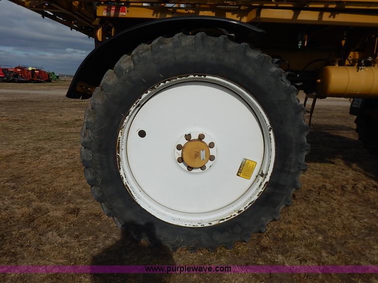 image for item I5228 1999 Ag-Chem RoGator 854 self-propelled sprayer