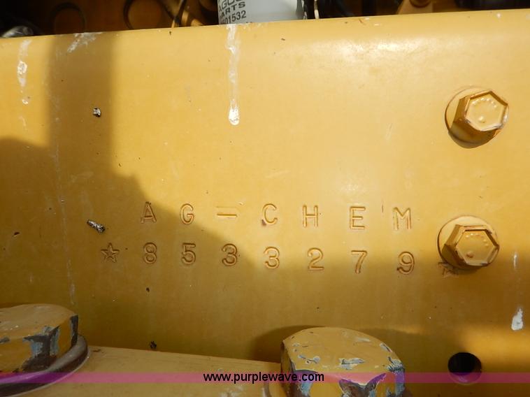 image for item I5228 1999 Ag-Chem RoGator 854 self-propelled sprayer