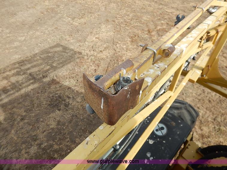 image for item I5228 1999 Ag-Chem RoGator 854 self-propelled sprayer