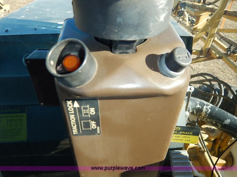 image for item I5229 1995 Ag-Chem RoGator 844 self-propelled sprayer