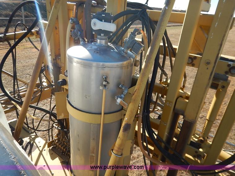 image for item I5229 1995 Ag-Chem RoGator 844 self-propelled sprayer