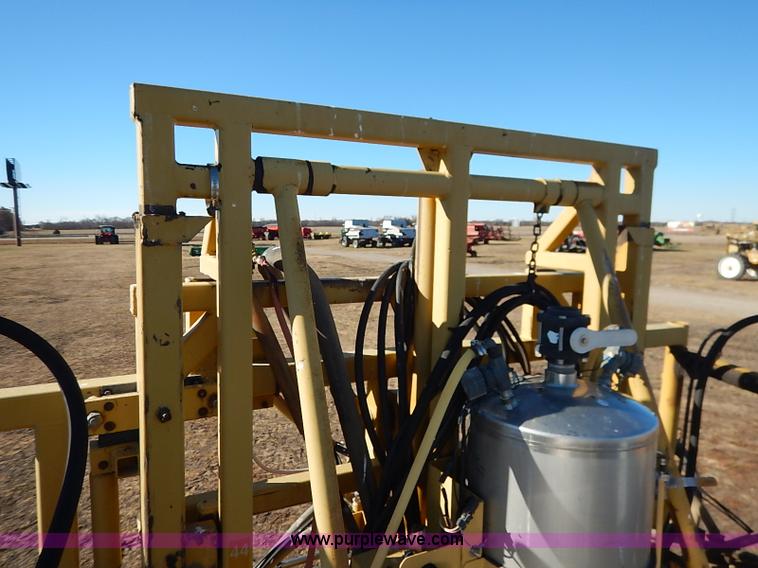 image for item I5229 1995 Ag-Chem RoGator 844 self-propelled sprayer