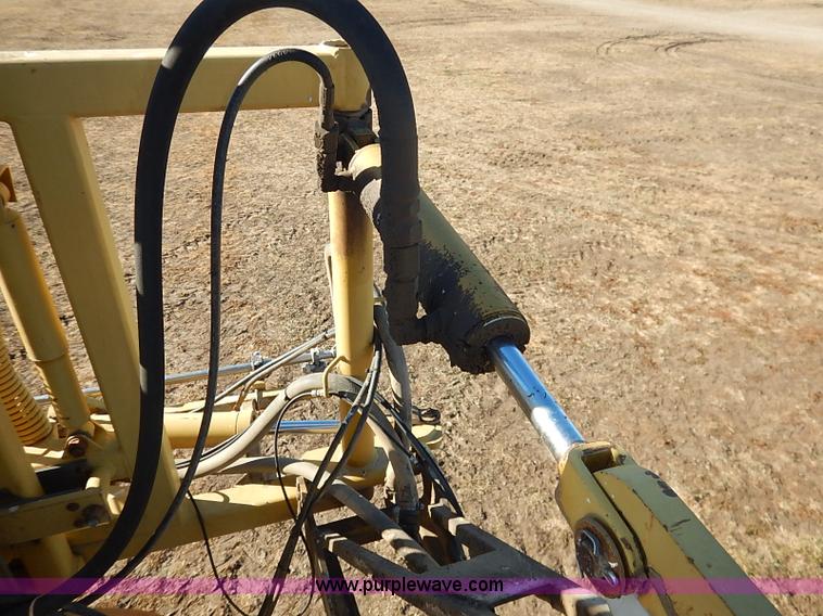 image for item I5229 1995 Ag-Chem RoGator 844 self-propelled sprayer