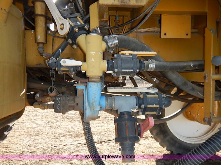 image for item I5229 1995 Ag-Chem RoGator 844 self-propelled sprayer