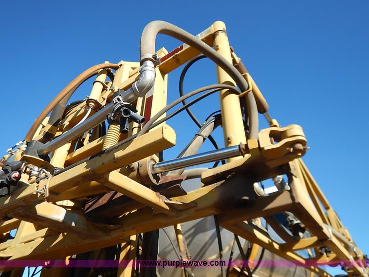 image for item I5229 1995 Ag-Chem RoGator 844 self-propelled sprayer