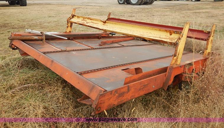 image for item I5236 Farm Hand F1000 bale accumulator