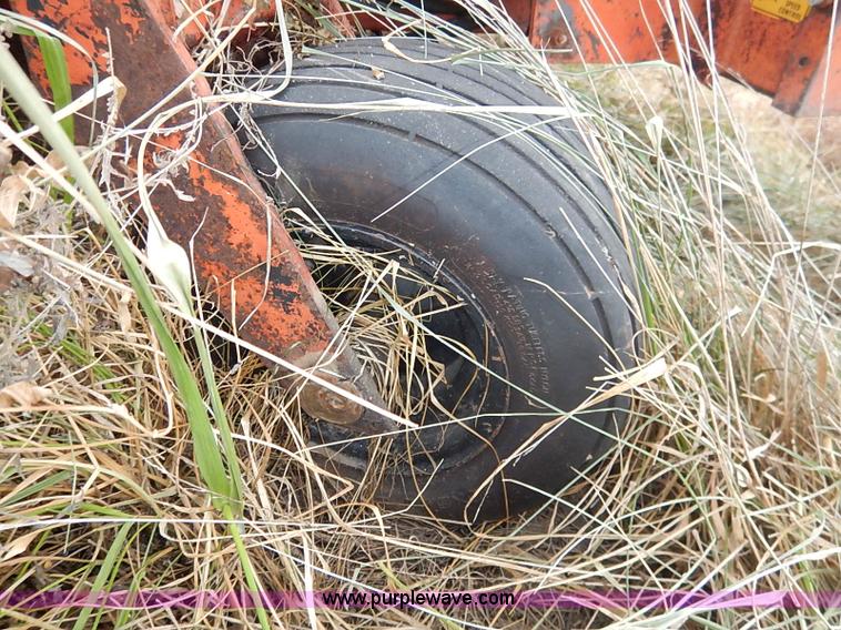 image for item I5236 Farm Hand F1000 bale accumulator