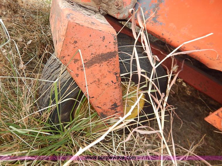 image for item I5236 Farm Hand F1000 bale accumulator