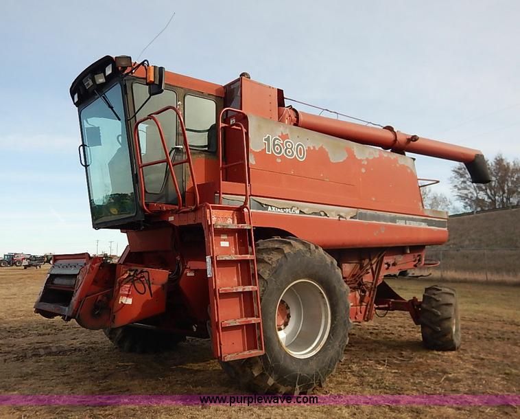 image for item I5237 1988 Case IH 1680 Axial-Flow combine