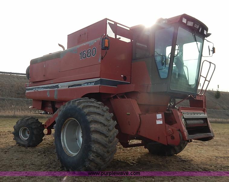 image for item I5237 1988 Case IH 1680 Axial-Flow combine