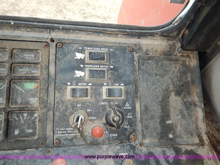 image for item I5237 1988 Case IH 1680 Axial-Flow combine