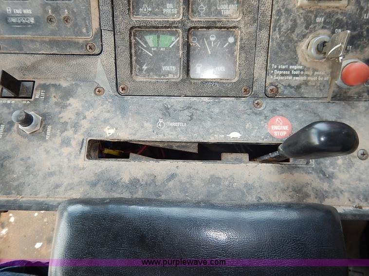 image for item I5237 1988 Case IH 1680 Axial-Flow combine