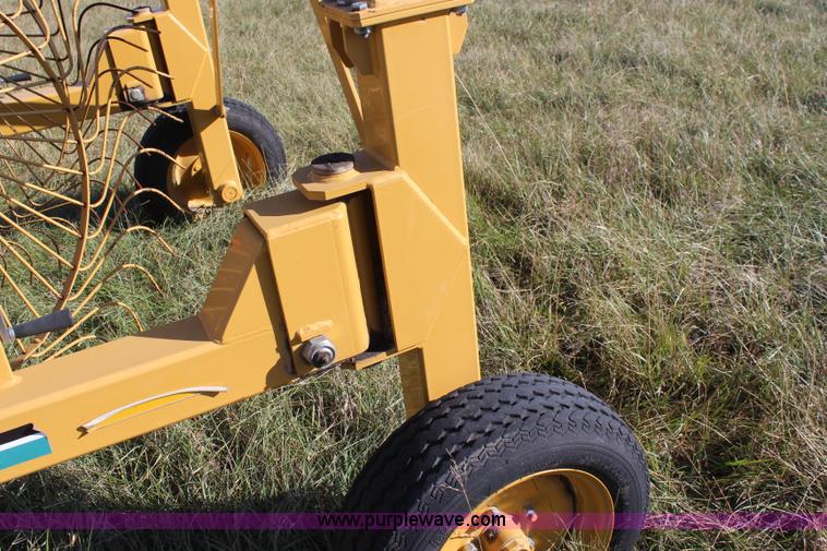 image for item I5938 2009 Vermeer WRX wheel rake