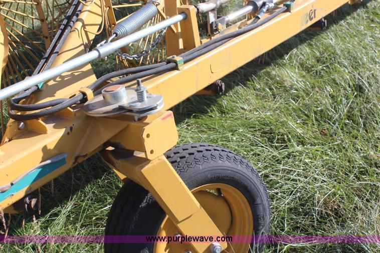 image for item I5938 2009 Vermeer WRX wheel rake