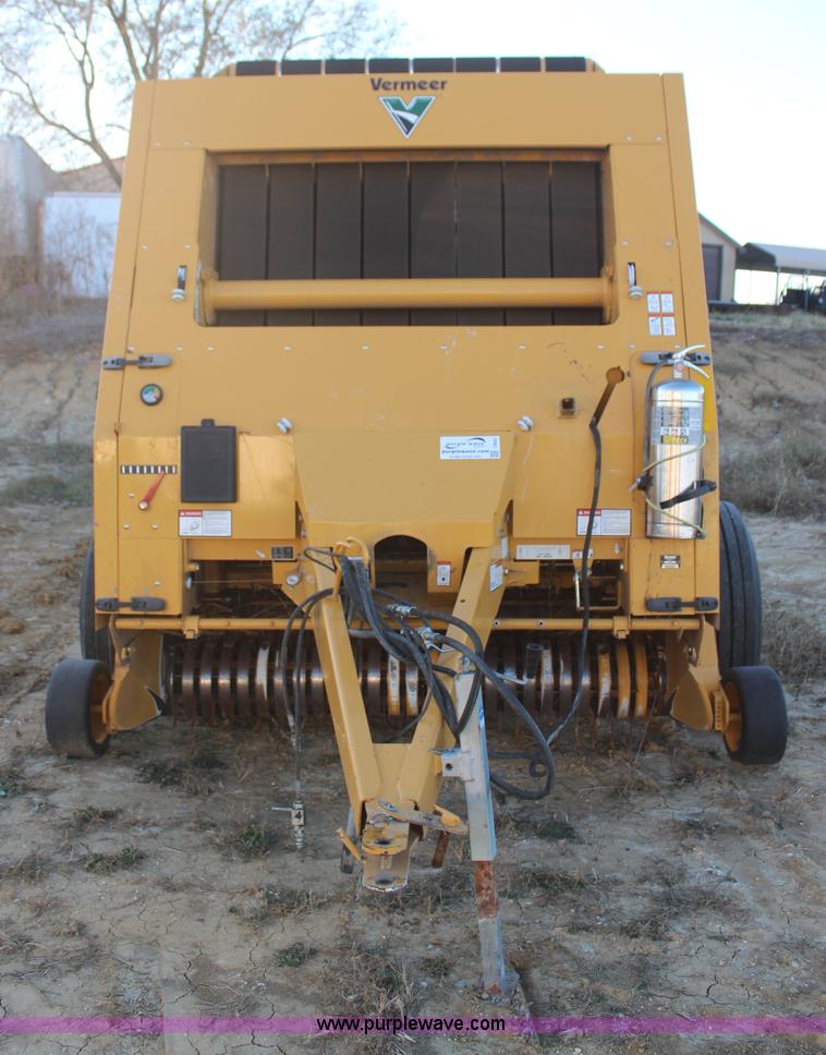 image for item I5943 2008 Vermeer 605M round baler