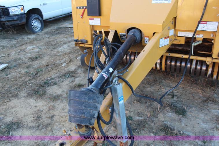 image for item I5943 2008 Vermeer 605M round baler