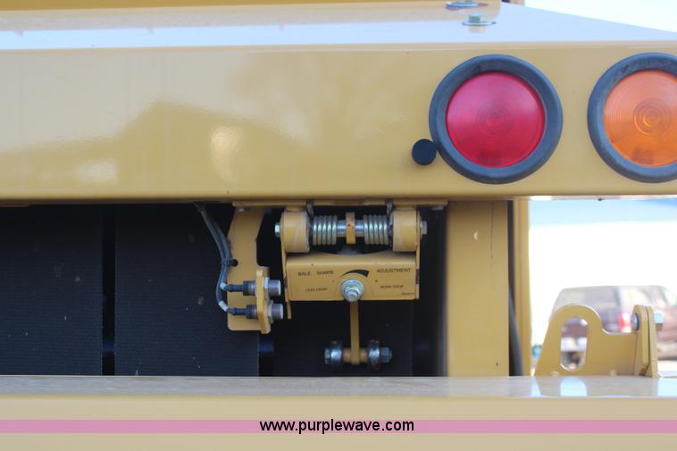 image for item I5943 2008 Vermeer 605M round baler