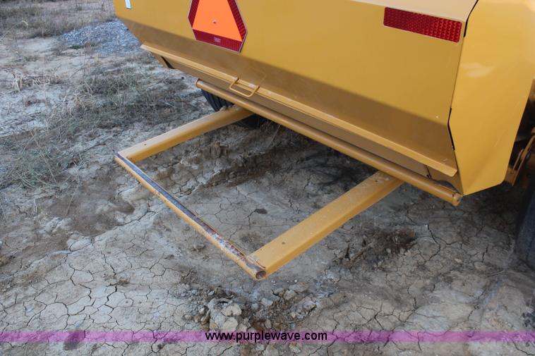 image for item I5943 2008 Vermeer 605M round baler