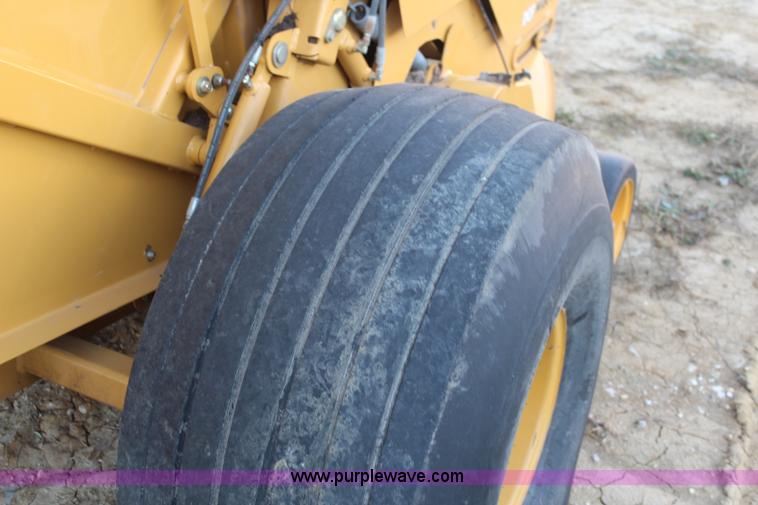 image for item I5943 2008 Vermeer 605M round baler