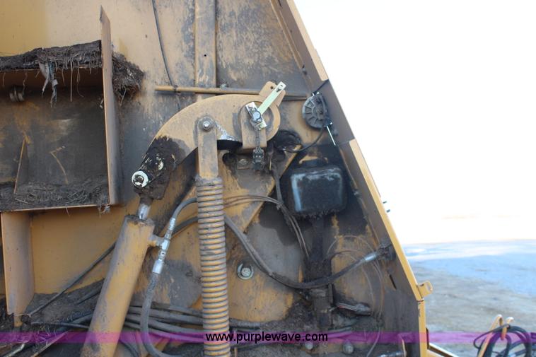 image for item I5943 2008 Vermeer 605M round baler