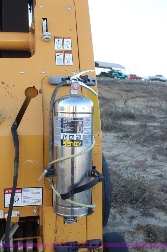 image for item I5943 2008 Vermeer 605M round baler