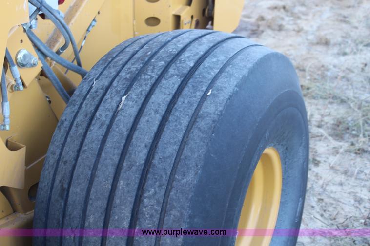 image for item I5943 2008 Vermeer 605M round baler