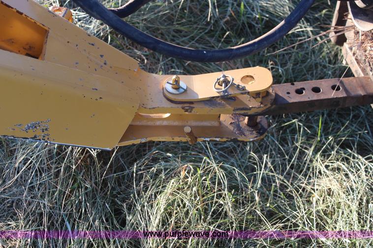 image for item I5944 2010 Vermeer 605 Super M round baler