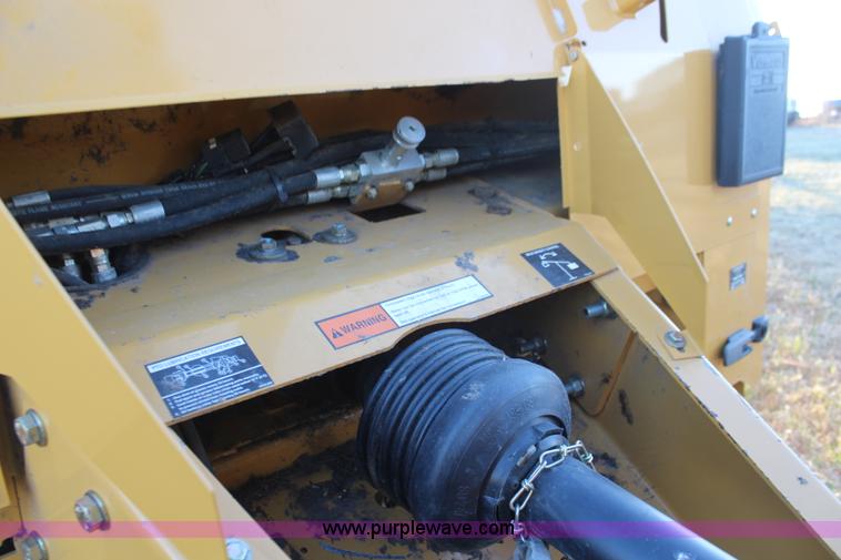 image for item I5944 2010 Vermeer 605 Super M round baler