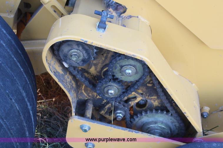 image for item I5944 2010 Vermeer 605 Super M round baler