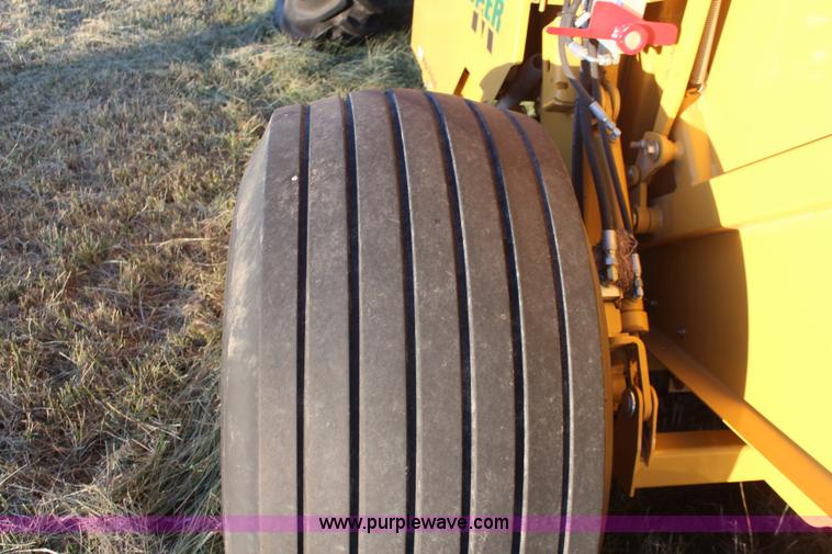 image for item I5944 2010 Vermeer 605 Super M round baler